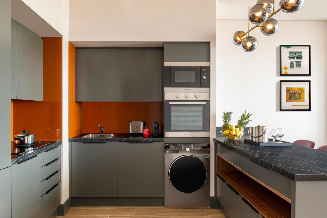 Swissotel Living جدة المظهر الخارجي الصورة A typical kitchen in a serviced apartment