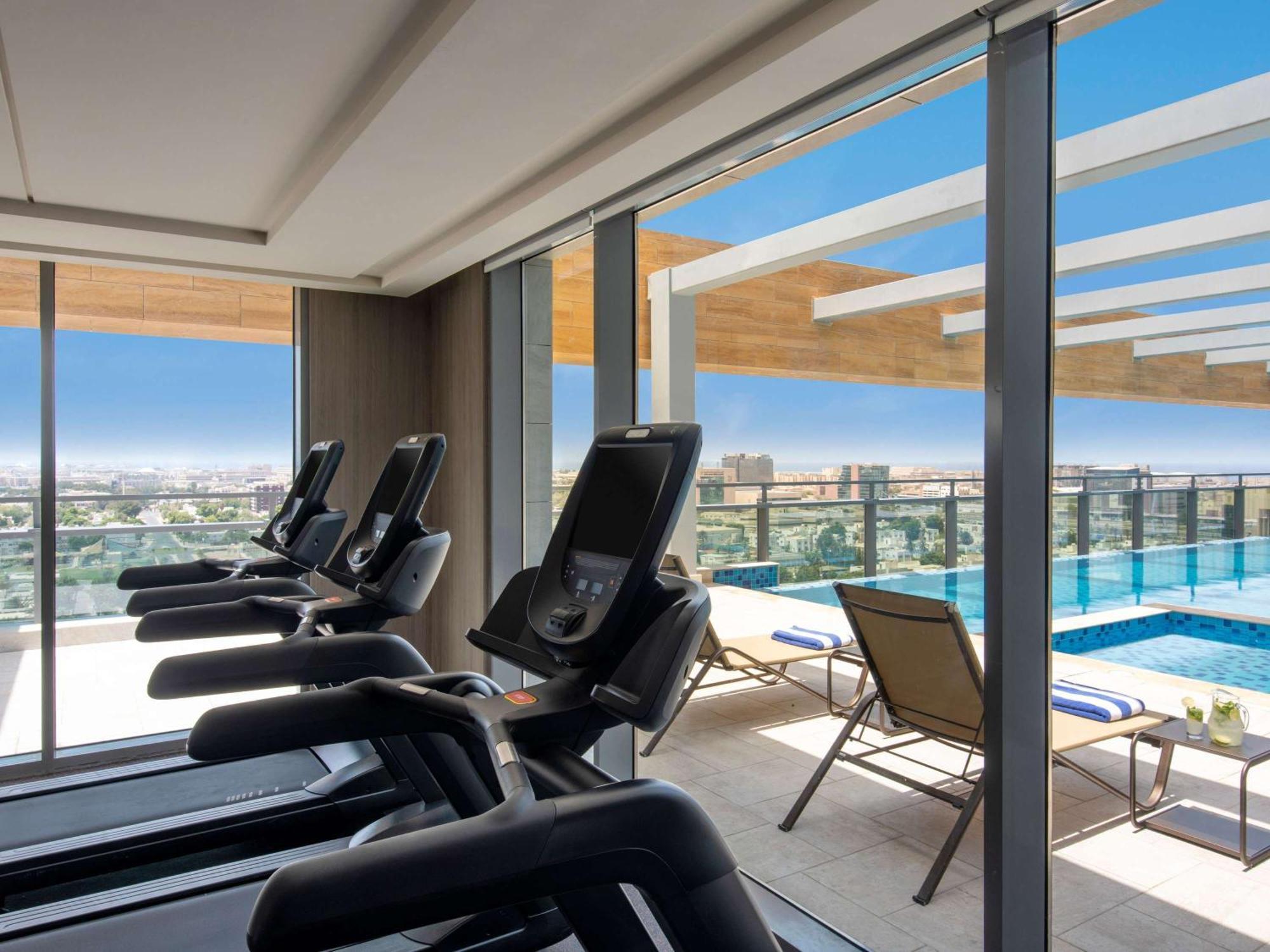 Swissotel Living جدة المظهر الخارجي الصورة The gym at the hotel