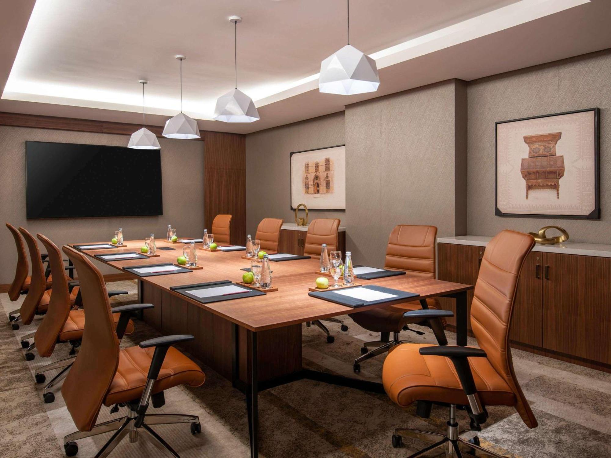 Swissotel Living جدة المظهر الخارجي الصورة Boardroom at The Westin