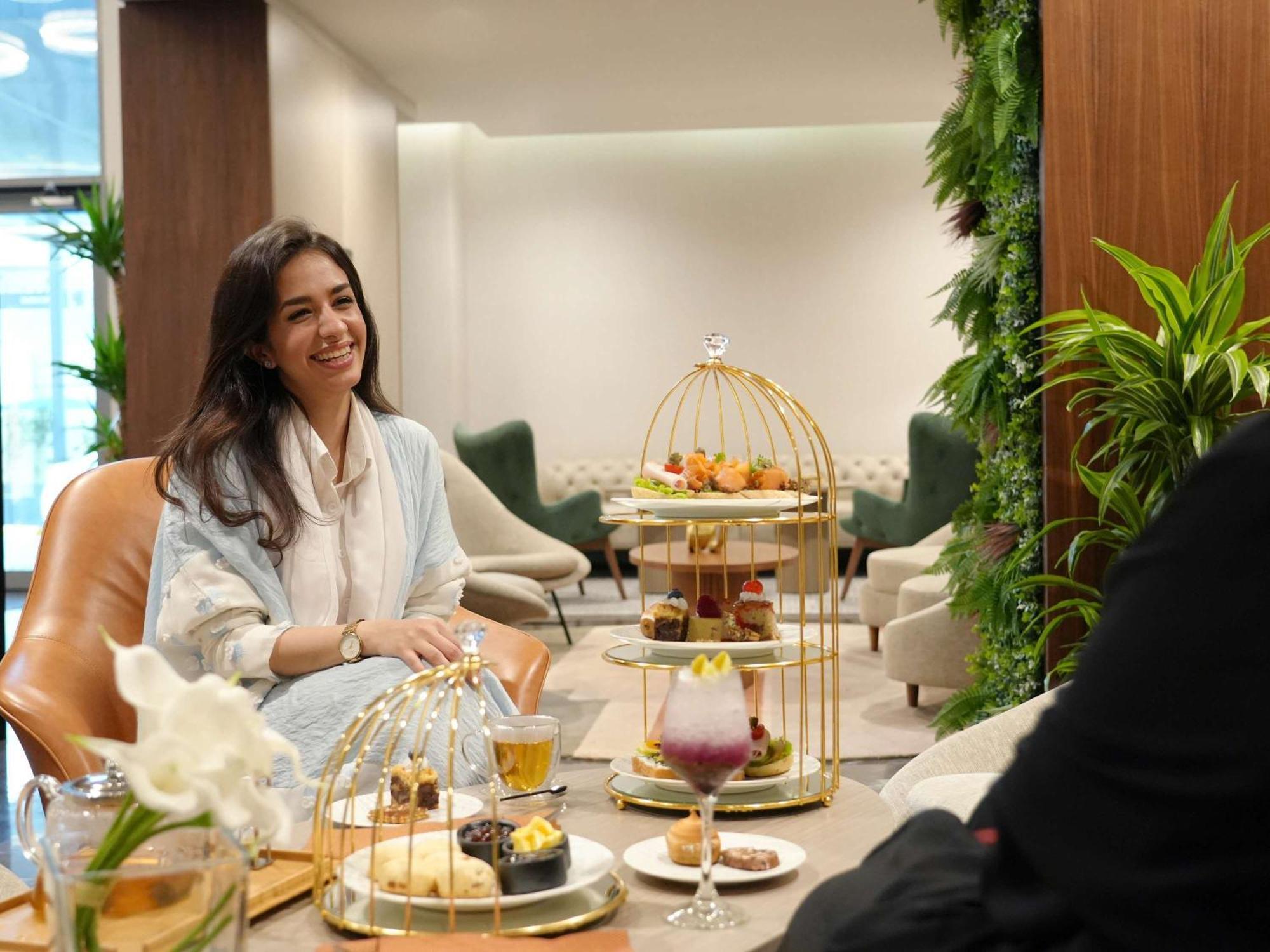 Swissotel Living جدة المظهر الخارجي الصورة The Lounge at the airport